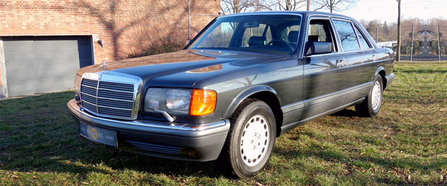 Mercedes Benz 560 SEL