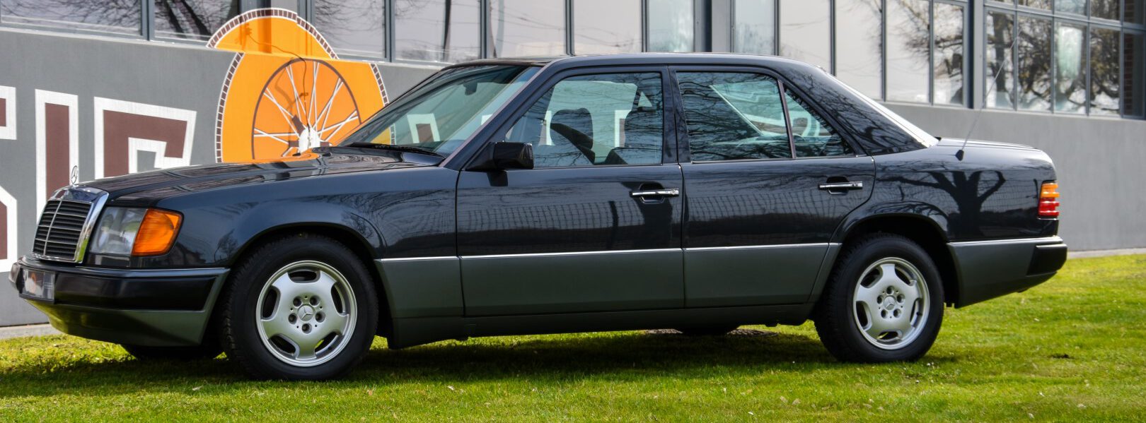 Mercedes-Benz W124 200 E