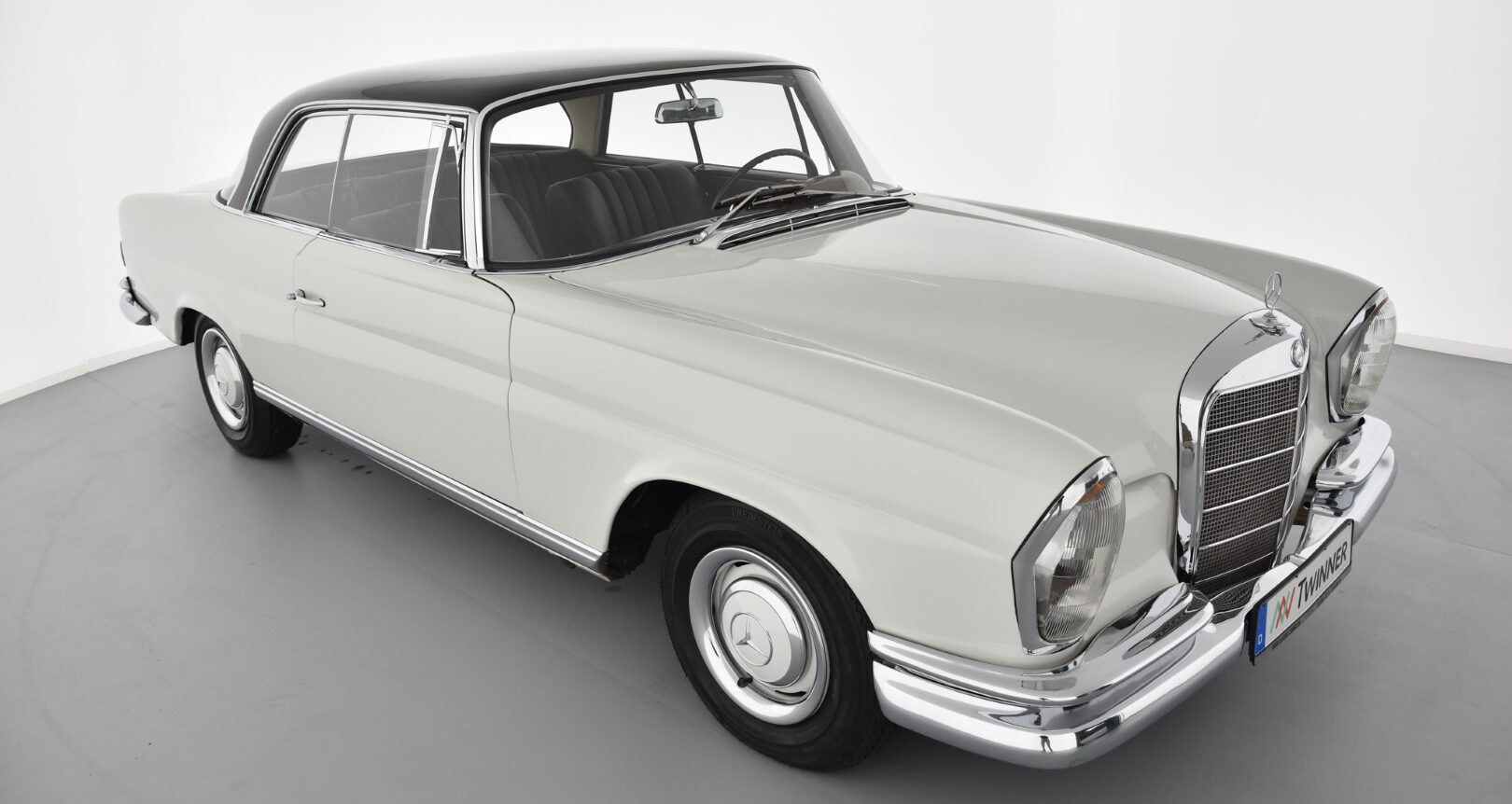 Mercedes-Benz W111 Coupé 250 SE/C