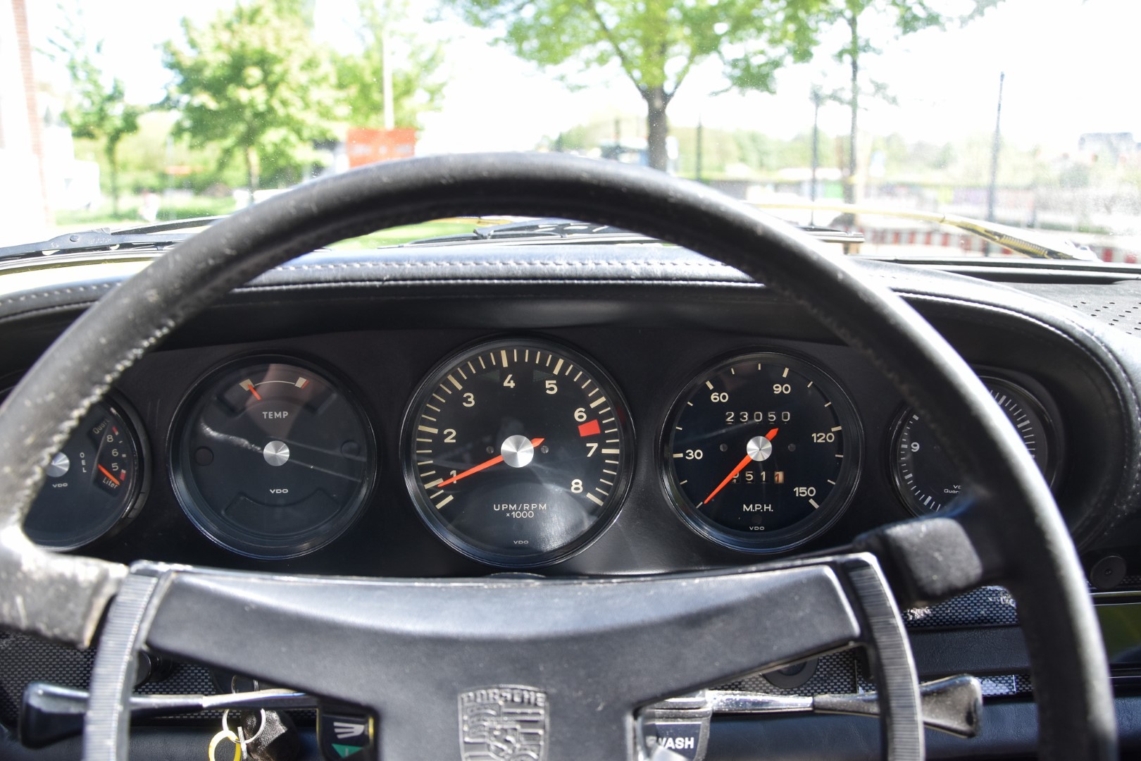 Porsche 911 SWB Targa Anzeige